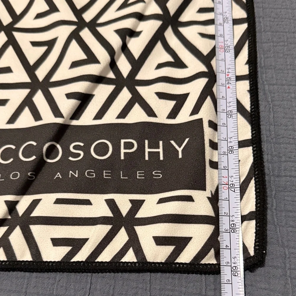 ECCOSOPHY Los Angeles LOVINA Beach Towel EUC